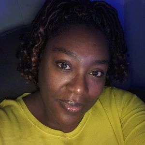 Meet your Posher, Carolyn